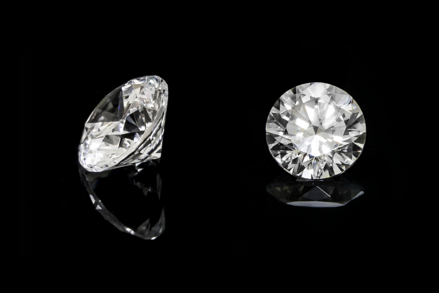 Rund diamant från sidan och framifrån