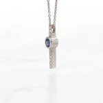 goldringsly-hangsmycke-capri-safirhalsband-vitguld